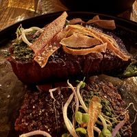 Zo lekker dit! De vegan bavette. Ik heb het besteld met pittige boontjes (uiteraard zonder de spekjes)  at Orries in Nieuw-vennep