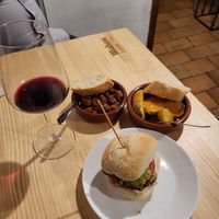 Teriyaki, papas, burger at El Rastrel Etic Cafe in Salamanca