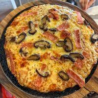 Mushroom pizza at YUANQI VEGGIE - 元氣素食 in Kuching