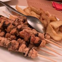 Arrosticini vegan e patate sabbiate at La Sidreria in Turin