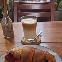 Croissant com nutella e morango at Tula Café & Bistro in Rio De Janeiro