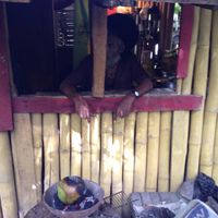 Carl cooking at Reggae Man Vegetarian Restaurant in Negril