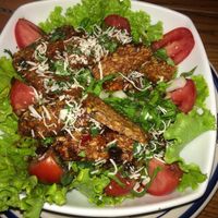 Thai Tempeh Salad at Clover in San Pedro La Laguna