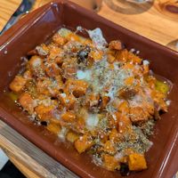 "Sol y sabor" oven bake with sweet potato and vegan feta cheese, without chorizo and without fried egg at Desayuno in Ghent