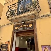 Buitenkant van de zaak   at Mozzico  in Trapani