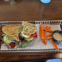 Hummus broodje met verse groenten   at The Alley in Gillette