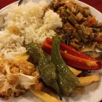 Arroz blanco, verduras y judías en salsa at Yoruk Restaurant Cafe in Cirali