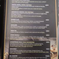 Vegetarian section of the card. According to staff the options Variados de verdura, Bombay Aloo, Aloo Gobi, Tarka Dal and Chana Masala are vegan at Bombay Spice in Ronda