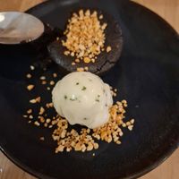 Fondant chocolat et sorbet yuzu at Bloom Sushi in Lyon