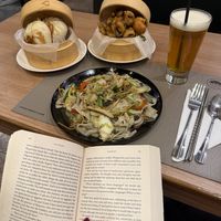 Pan Tiao, Bao buns (yum!!!), Tempura de vegetales (perfectly crispy and salty! SO GOOD!! 🤤) & Té de Jazmín 😌  at Lotos in Buenos Aires