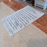 Sign about strong smells at Kitten Company in Kyoto