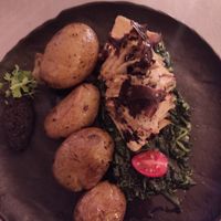 Tofu laminado com algas at Em Carne Viva in Porto