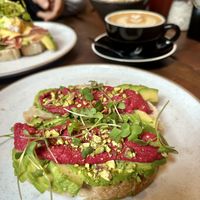 Tostadas con palta y hummus   at Puelo Café in Santiago