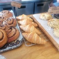 Vegan cinnamon and Swedish cardamom buns at EZ and Moss in North London