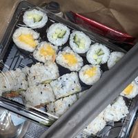 Mango, avocado, cucumber rolls  at Donroll's in Région Wallonne