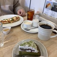 Wa-Cake, coffee, pizza margherita and roboois tea  at MIMI - Vegan Sweets & Restaurant in Kyoto