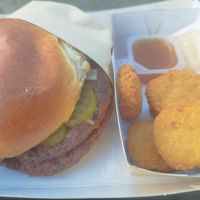 Richtig gutes Zeug 😁 at doen doen burger in Stuttgart