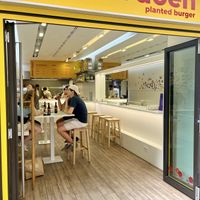   at doen doen burger in Stuttgart