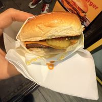   at doen doen burger in Stuttgart