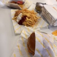   at doen doen burger in Stuttgart