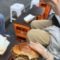   at doen doen burger in Stuttgart