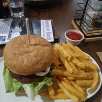 Vegan burger at Toronto Hotel in Toronto