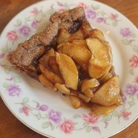 Apple pie at The Flexible Baker in Jeju