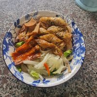 Fried noodles at Quán Chay Xinh in Da Nang