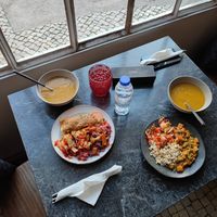 Canellones de Seitan, quinoa, sopa e caril de beringela at Alfarroba in Lisbon