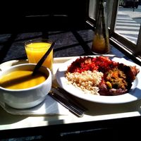 Lemonade+soup+Sweet potato covered with lentils and orange on top at Alfarroba in Lisbon