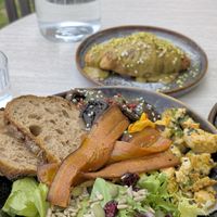 Vegan brunch & pistachio croissant at Lundi au soleil  in Annecy