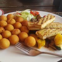Tofu met gegrilde groenten en aardappel balletjes at Resort Mezná in Hrensko