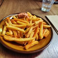 Fries with cocktail sauce at Gartenbeiz zum Gaul in Zurich