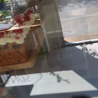 Bananenbrot & Bienenstich at Manos Vegan Cake in Hamburg