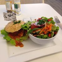 Vegan burger (including salad) at Zurueck zum Glueck in Hannover