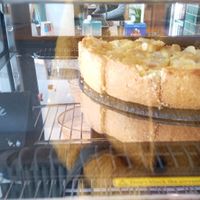 Vegan Apple cake at Dreamers by Bohnenmeister in Chemnitz
