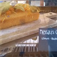 Vegan physalis cake at Dreamers by Bohnenmeister in Chemnitz