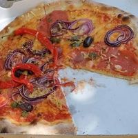 Vegan pizza Diablo at Pizza Pinocchio in Vienna