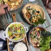 So good! Clockwise from top: Pad Thai, Stir Fried Veggies, Som Tam, Green Curry   #Veganuary at Mango in Bangkok