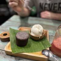 Lava cake with coconut 🥥 ice 😋 #Veganuary at Mango in Bangkok