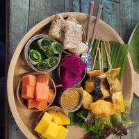 Thai salad tools - amazing tofu skewers at Mango in Bangkok