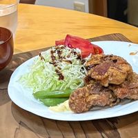 Golden on the outside, soft and comforting inside.
Our homemade vegan potato croquette is served with colorful veggies and a gentle plant-based mayo at Izuho - 民泊 いづほ in Mie