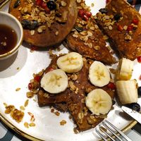 Buchweizenpancakes (leider schon aufgeteilt und angeschnitten 😅) at Brunch Republic in Verona