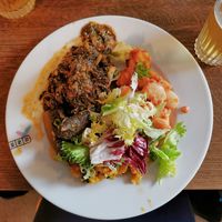 Dolmas - yellow lentils -  butter beans - tomato spinach at Kamilou in Brussels