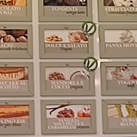 Gusti vegani: fondente, dolce e salato, mandorla e cocco, vaniglia noci pecan e caramello at Cremeria Della Rocca S R L in Lugo