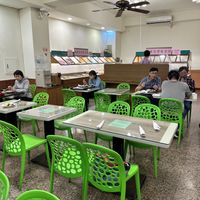 Seating area   at Cháng ChūnTéng SùShí 常春藤素食 in Hualien