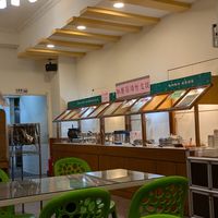 Didn't take photos of my food 💔 here's some of the buffet area. at Cháng ChūnTéng SùShí 常春藤素食 in Hualien