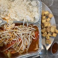 Rips und ananas und frittierter tofu togo at Mong Mo in Leipzig