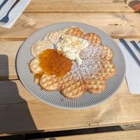 Vegan waffle at Friluftsbyn Toppstuga in Docksta