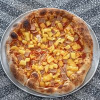 Vegan Pizza (Hawaiian)! at Herbívoro -  Av. Suba in Bogota